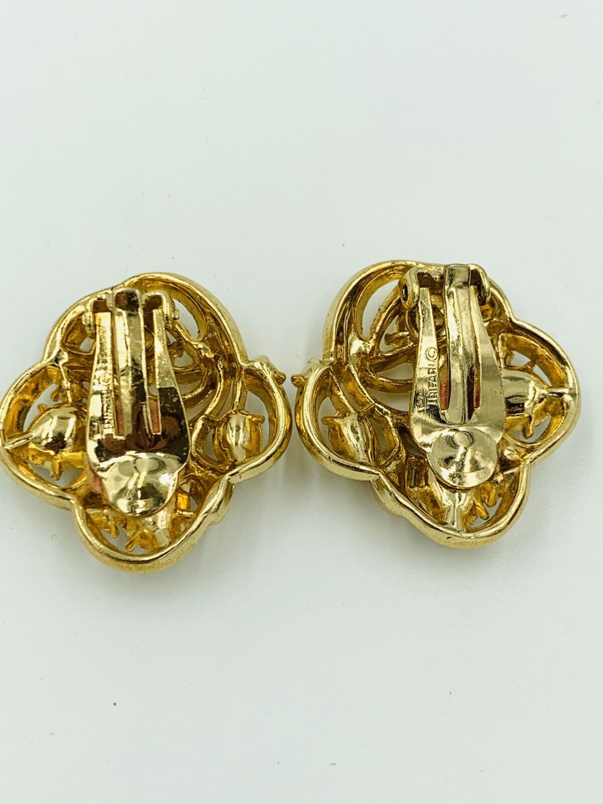 Crown Trifari Gold Toned Crystal Clip On Earrings