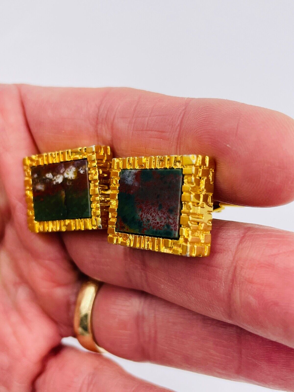 Vintage Destino Austria Chunky blood Stone Cufflinks Cuff Links Gold Tone