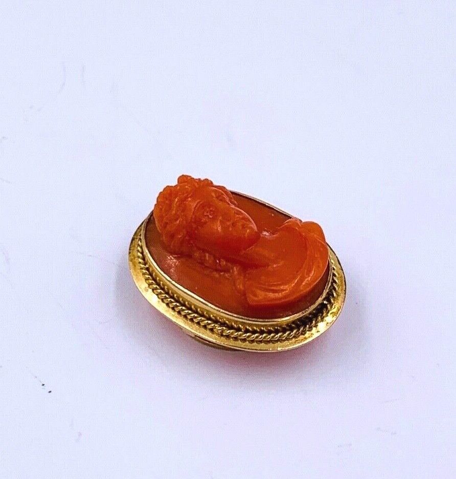 Antique 18Kyellow Gold Carved Coral Cameo Button Collar button
