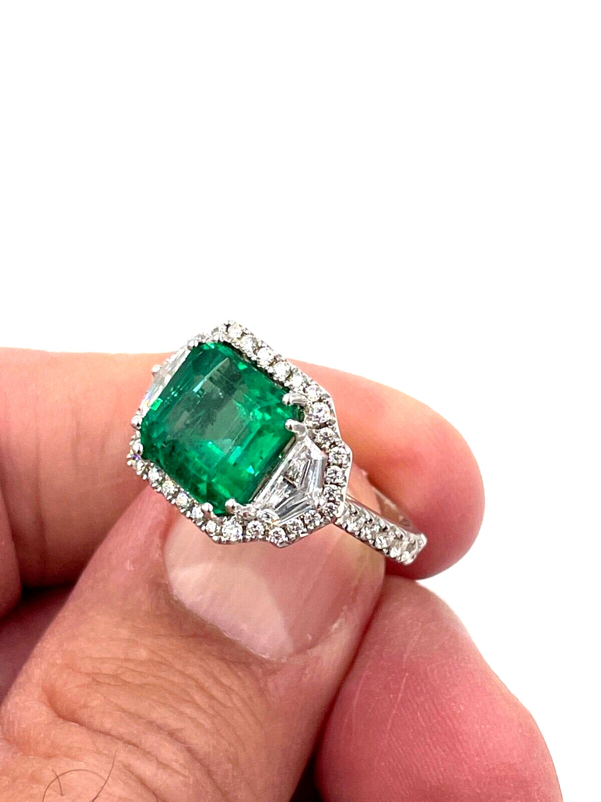 Estate 18k white gold GIA Colombian Emerald and diamond Cocktail ring