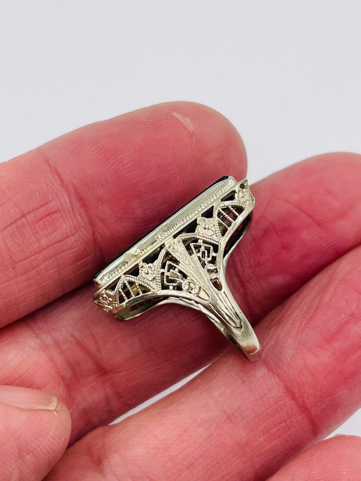Art Deco 14K White Gold Filigree Diamond Onyx Ring size 3