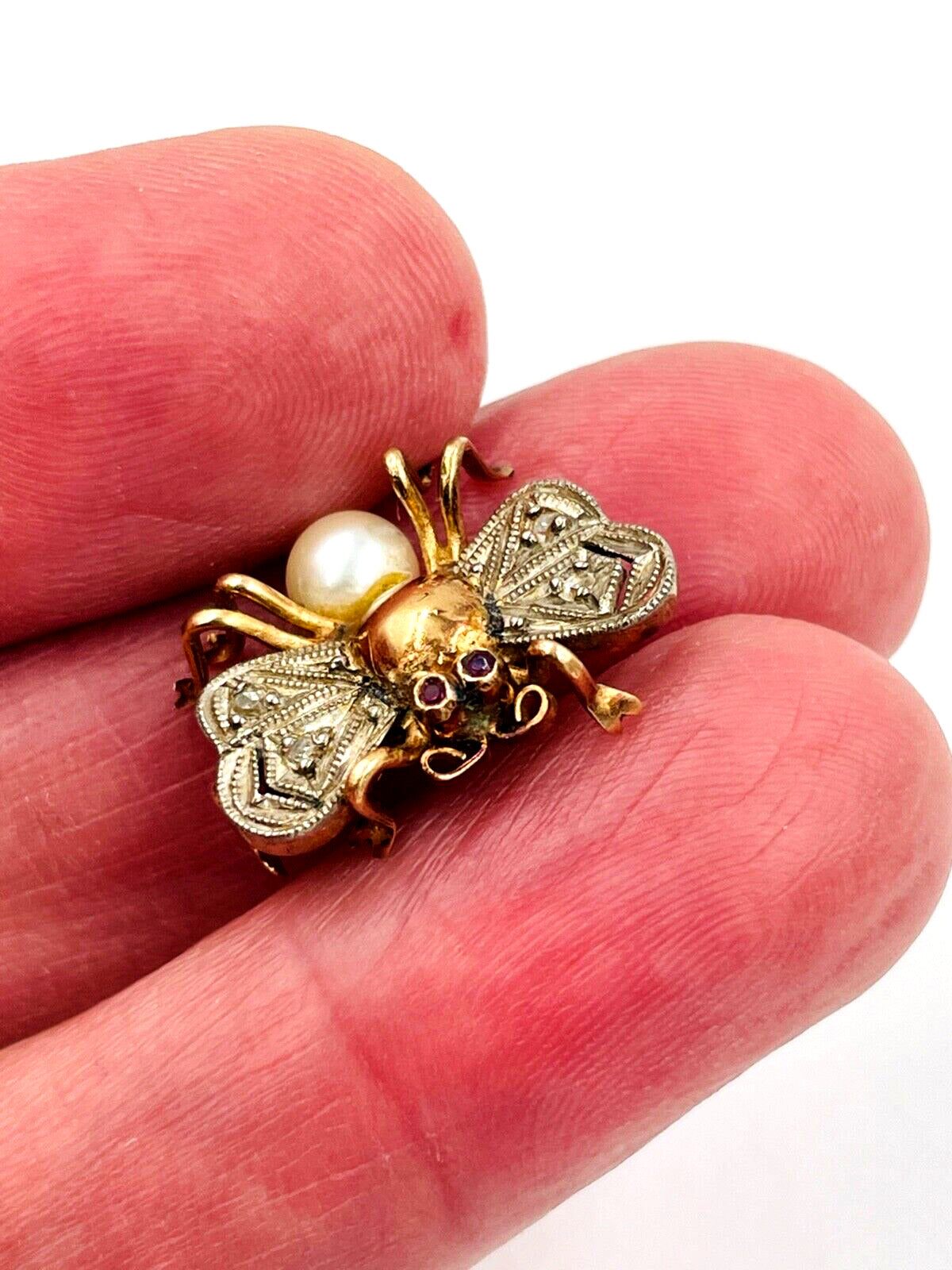 Victorian 18K Yellow Gold Fly Rose cut diamond brooch pin Ruby Pearl