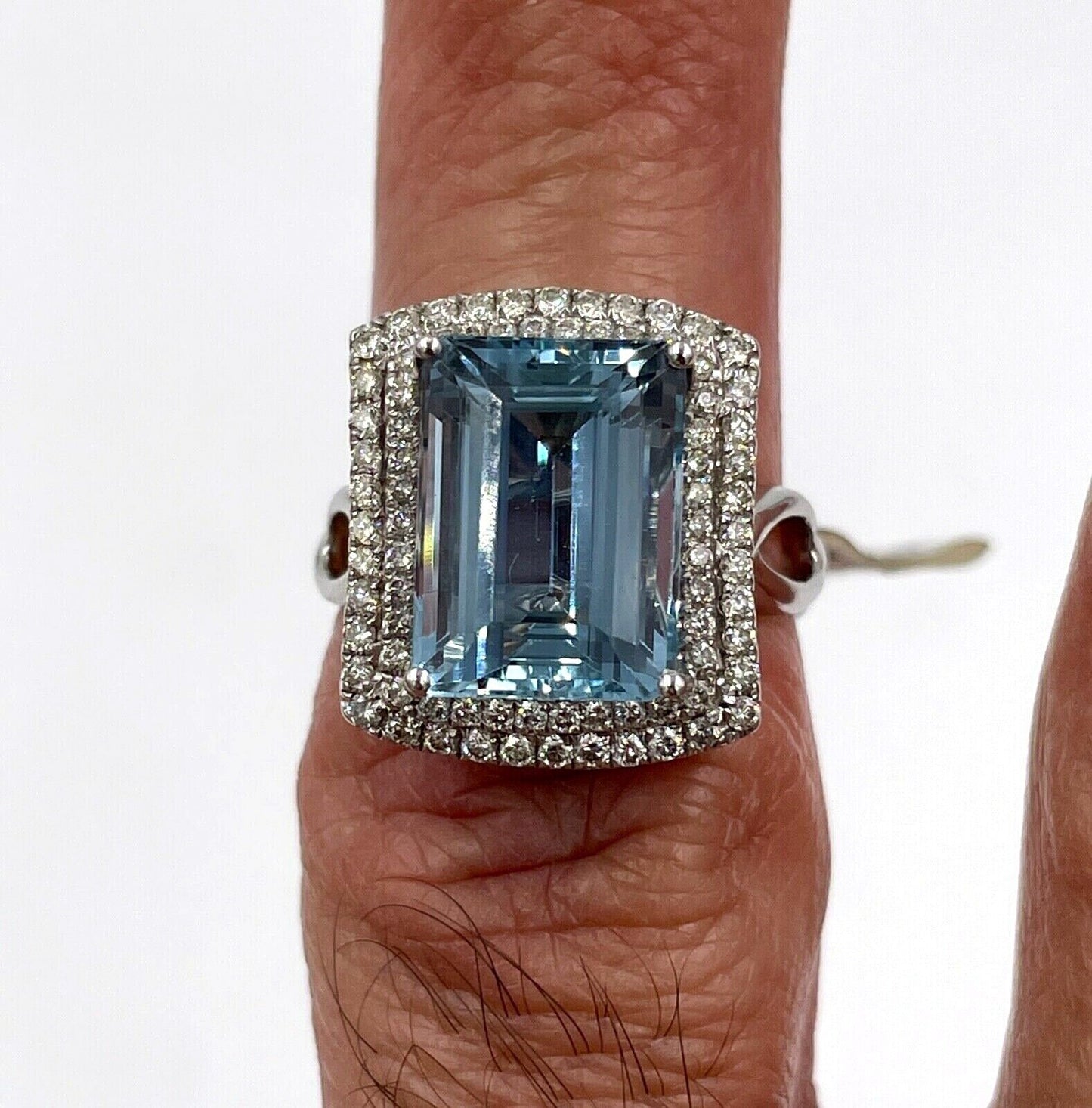 Stunning 5.94ct Aquamarine with diamond double halo Cocktail ring