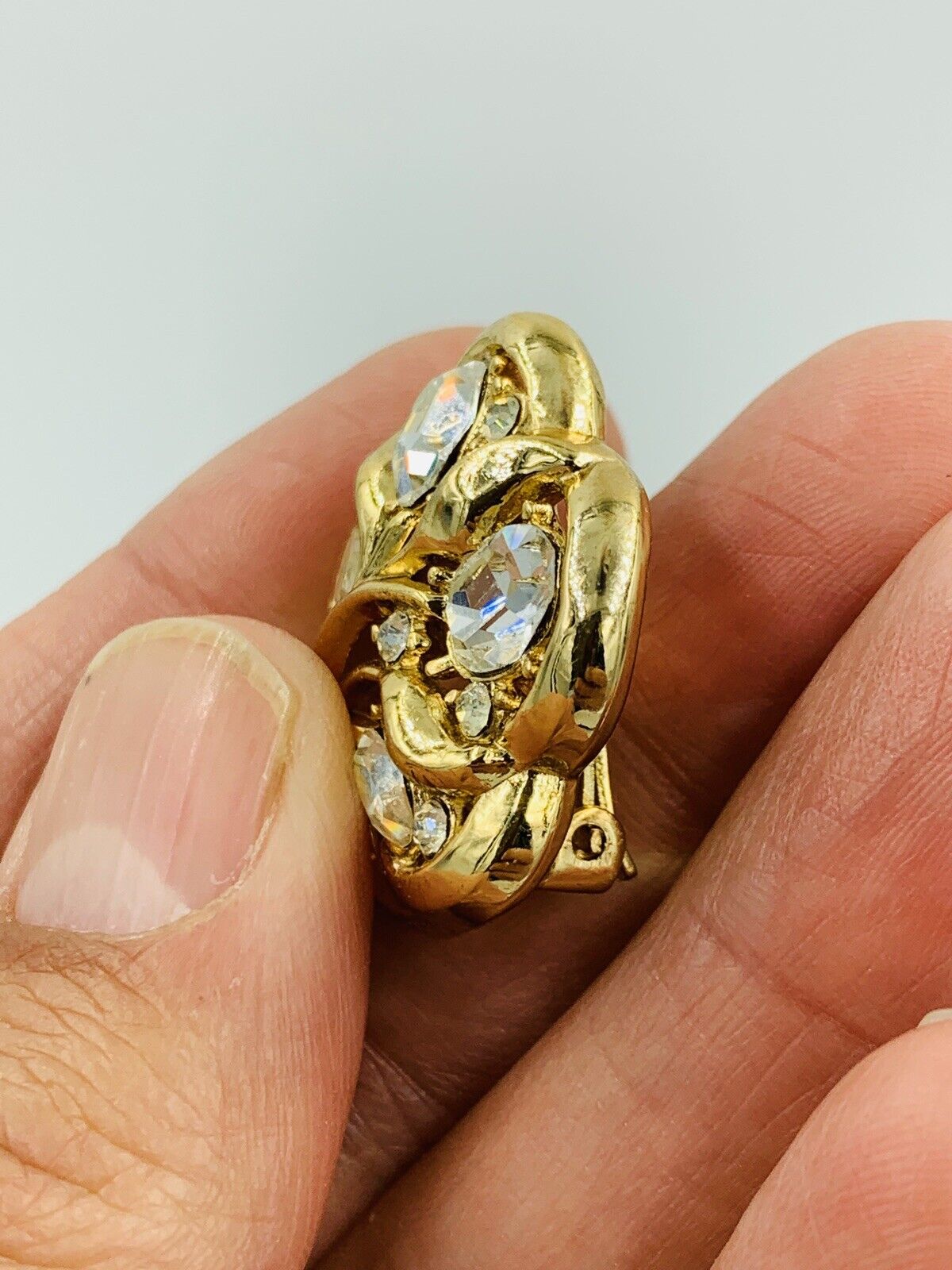 Crown Trifari Gold Toned Crystal Clip On Earrings