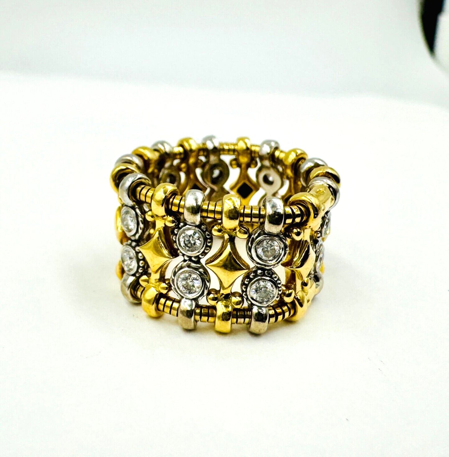 Carrera Y Carrera 18k gold flexible diamond Ring wide band