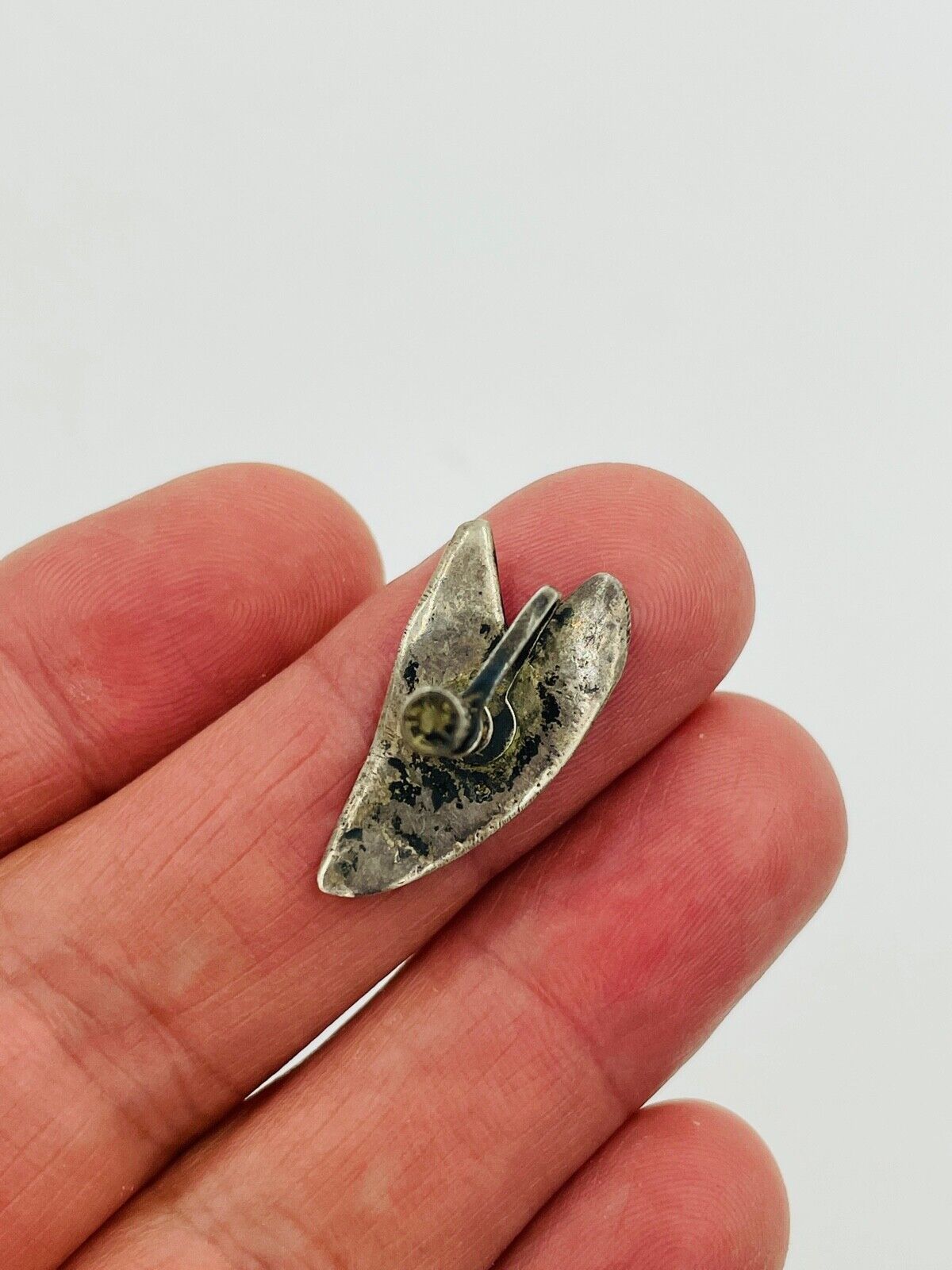 MING'S Honolulu Taro Sterling Taro Leaf Brooch pin with single earring