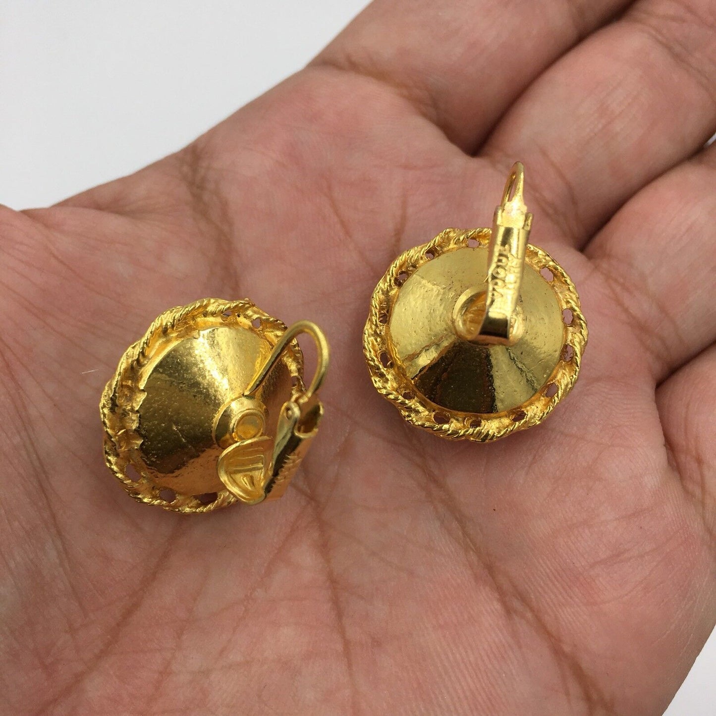 Vintage Vogue Jlry Gold Tone Blue Rhinestone Clip Earrings