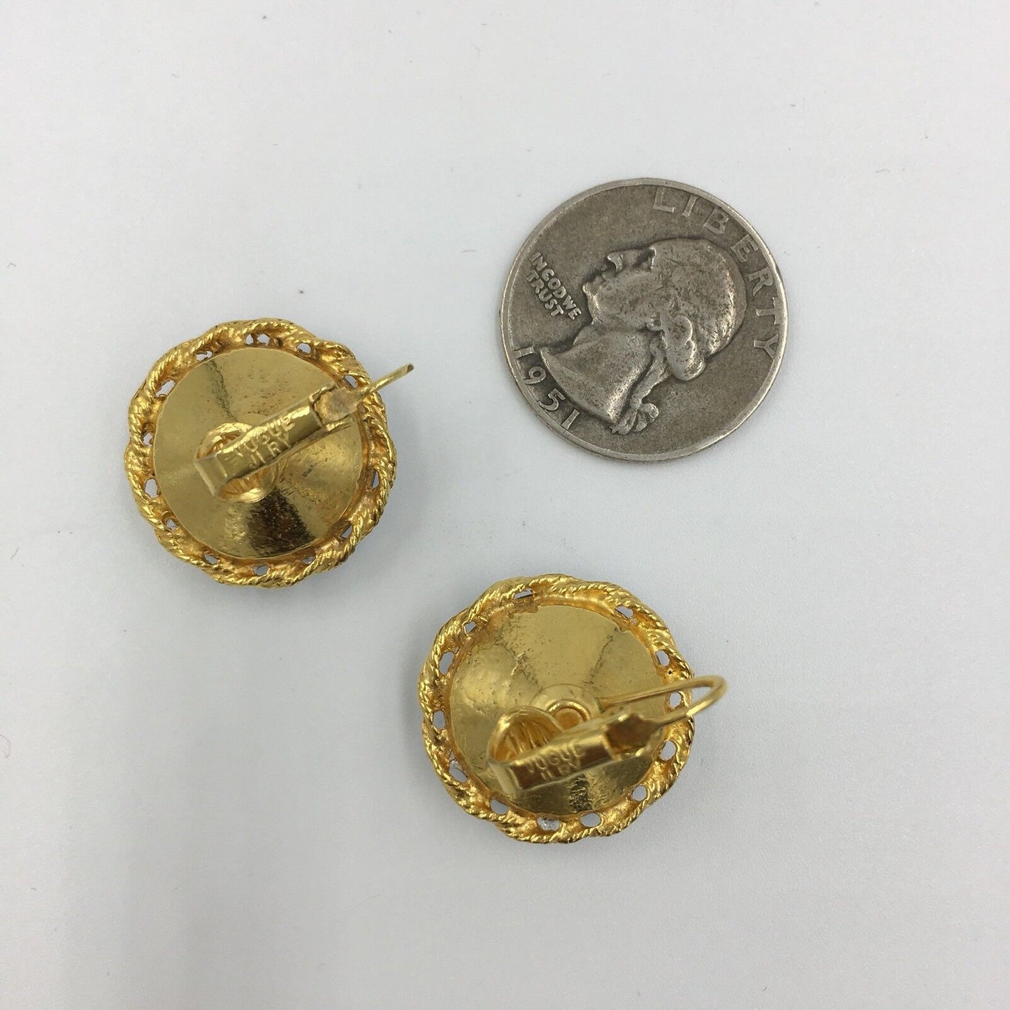 Vintage Vogue Jlry Gold Tone Blue Rhinestone Clip Earrings