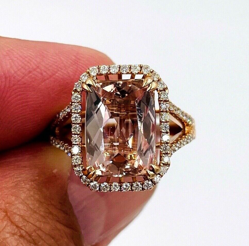 Stunning 5.00ct Morganite with diamond halo Cocktail ring .44ct