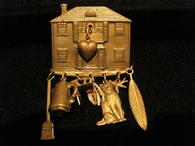 Jan Michaels San francisco House Charm Brooch pin