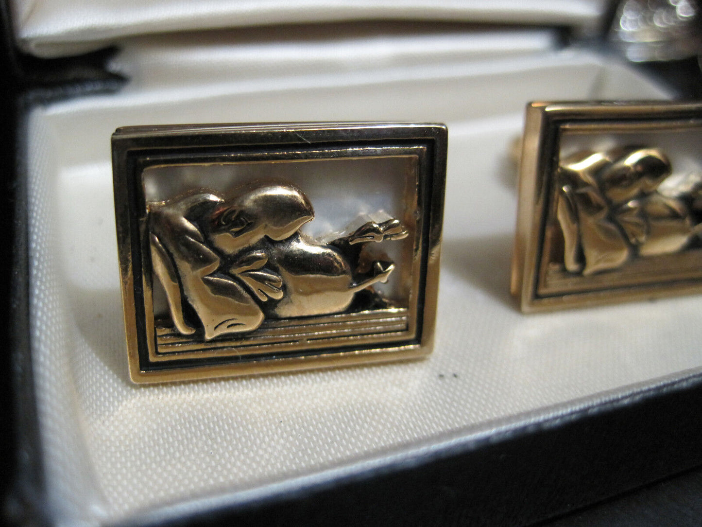 Vintage Swank Cufflinks Whimsical Toucan Mother of pearl Gold shadow box Rare