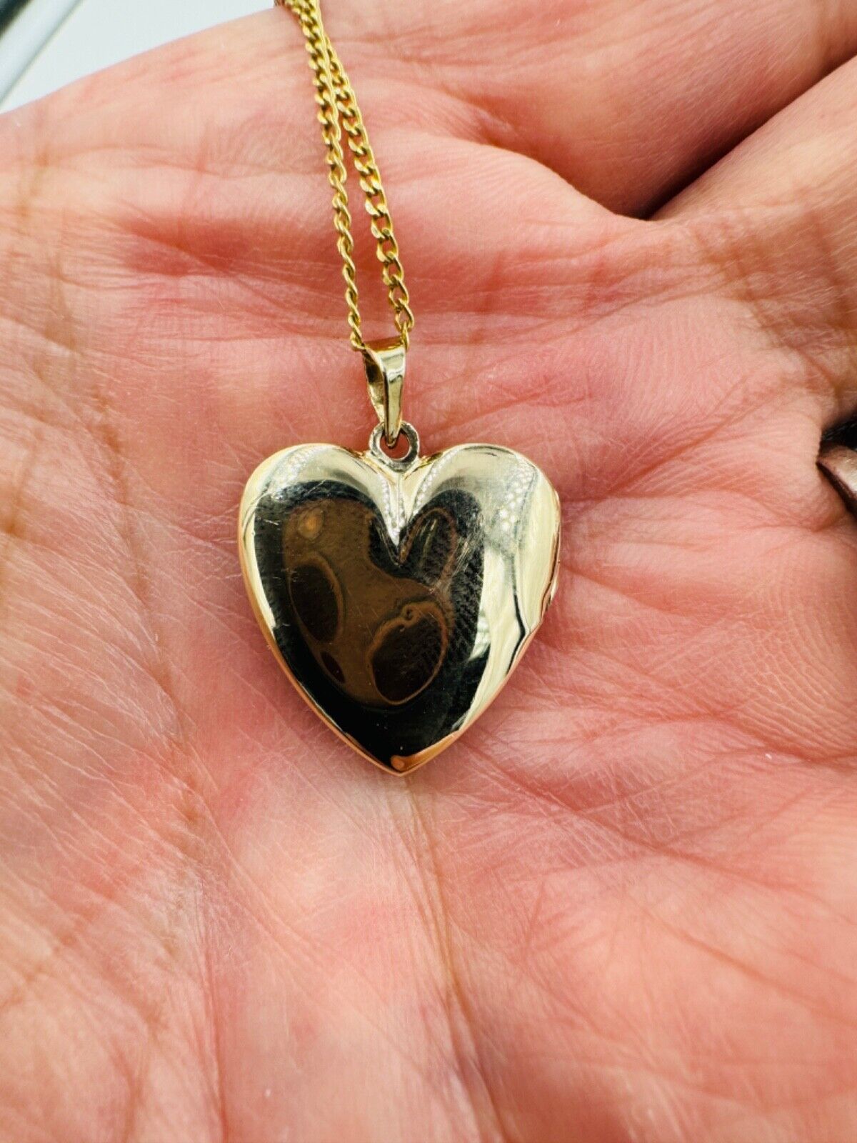 Vintage 14k Yellow Gold Heart Locket Pendant