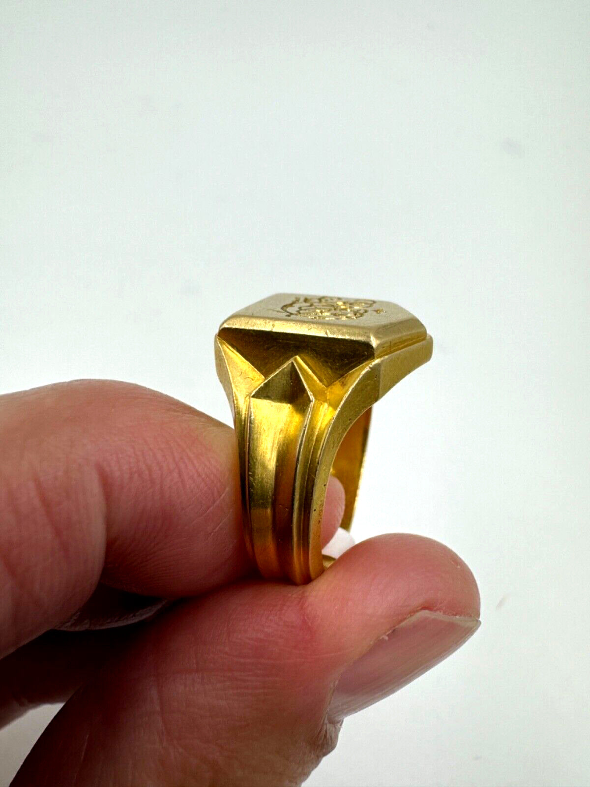 Antique English  18k Yellow Gold Men's Signet Ring Circa 1897