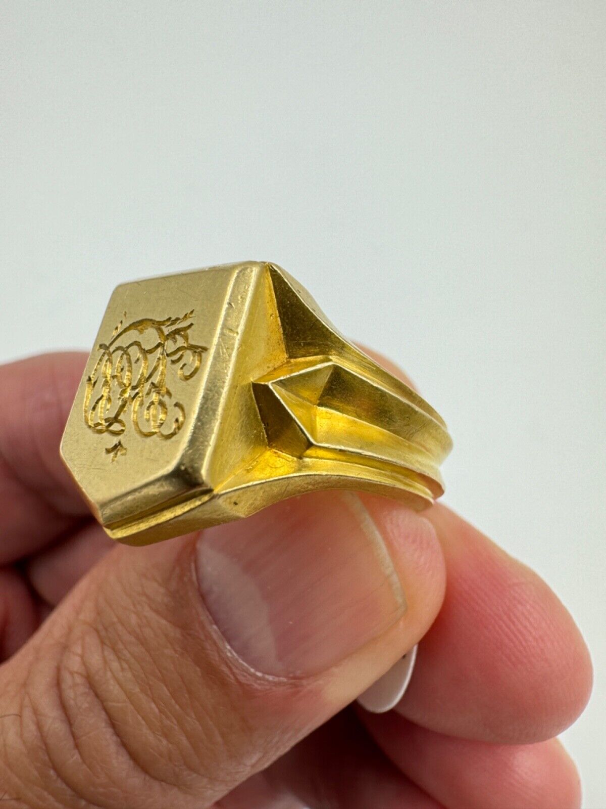 Antique English  18k Yellow Gold Men's Signet Ring Circa 1897