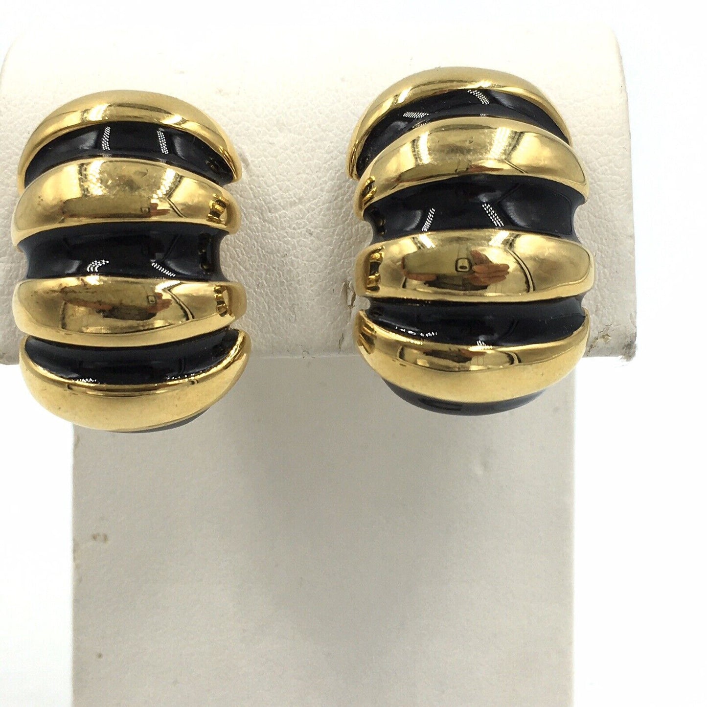 Vintage KJL Kenneth Jay Lane Black Resin Gold Tone Ribbed Clip On Earrings