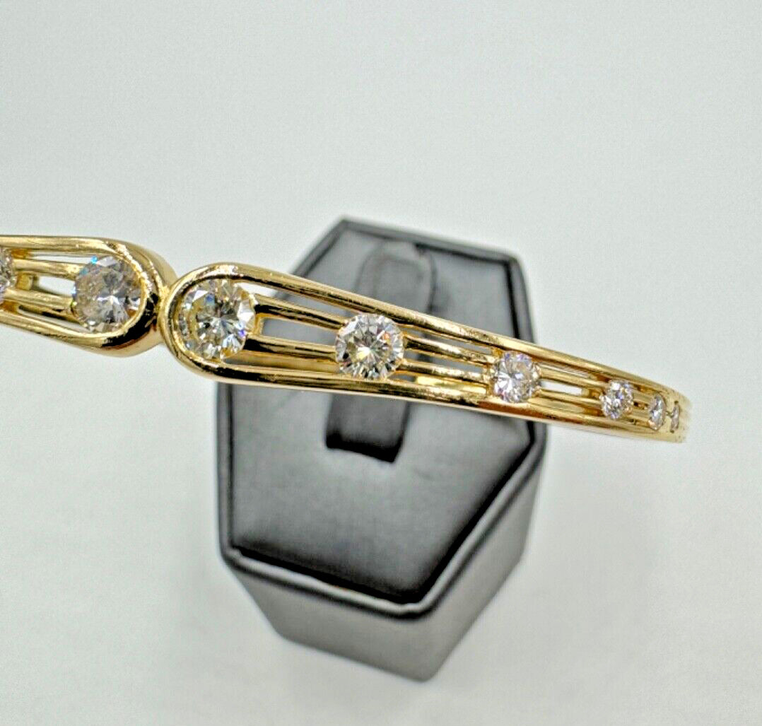 Estate 18k Gold Diamond Bangle Bracelet 1.60cts