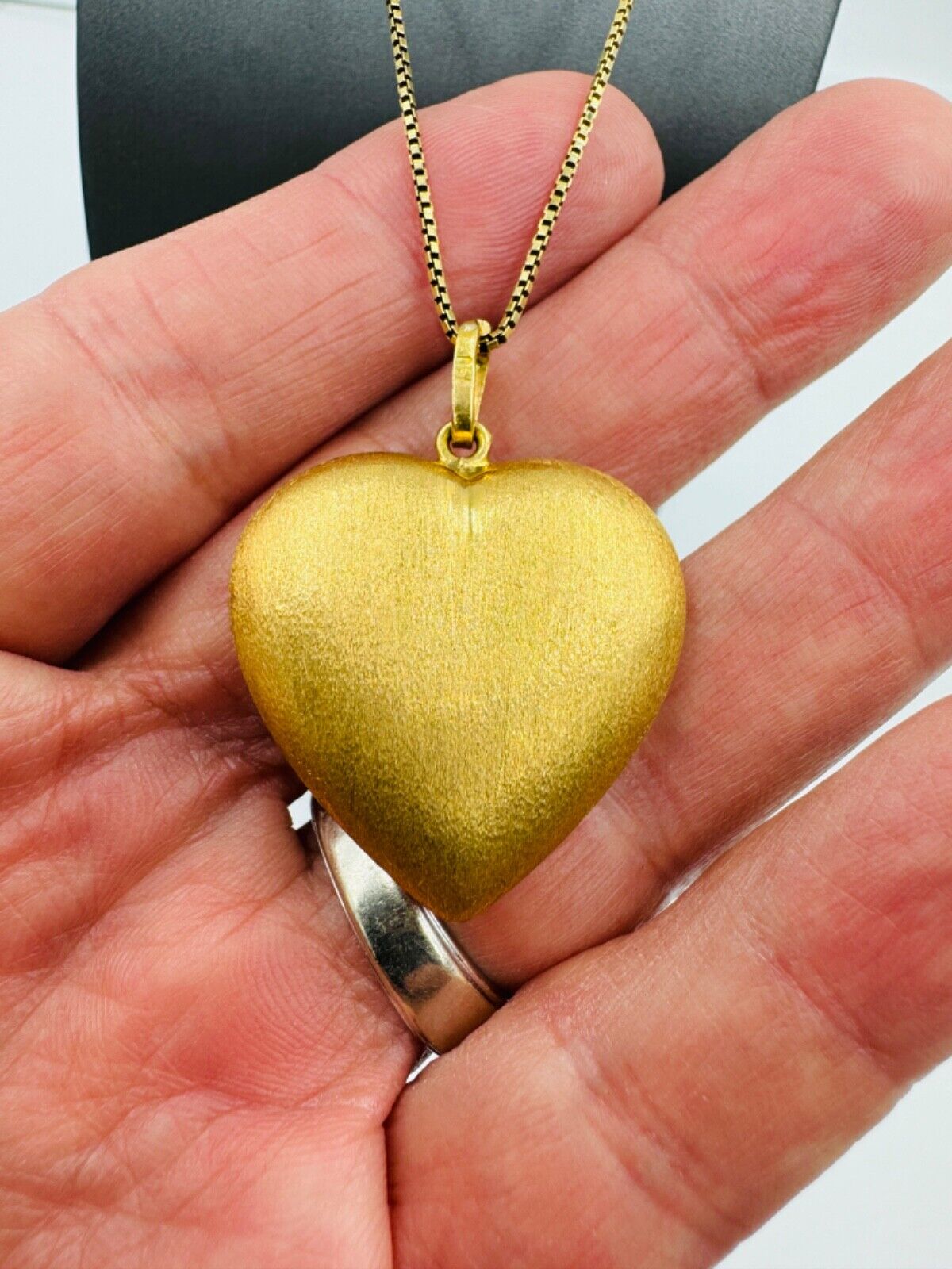 Estate 18k yellow Gold Satin Finish Puffed Heart  Pendant Necklace