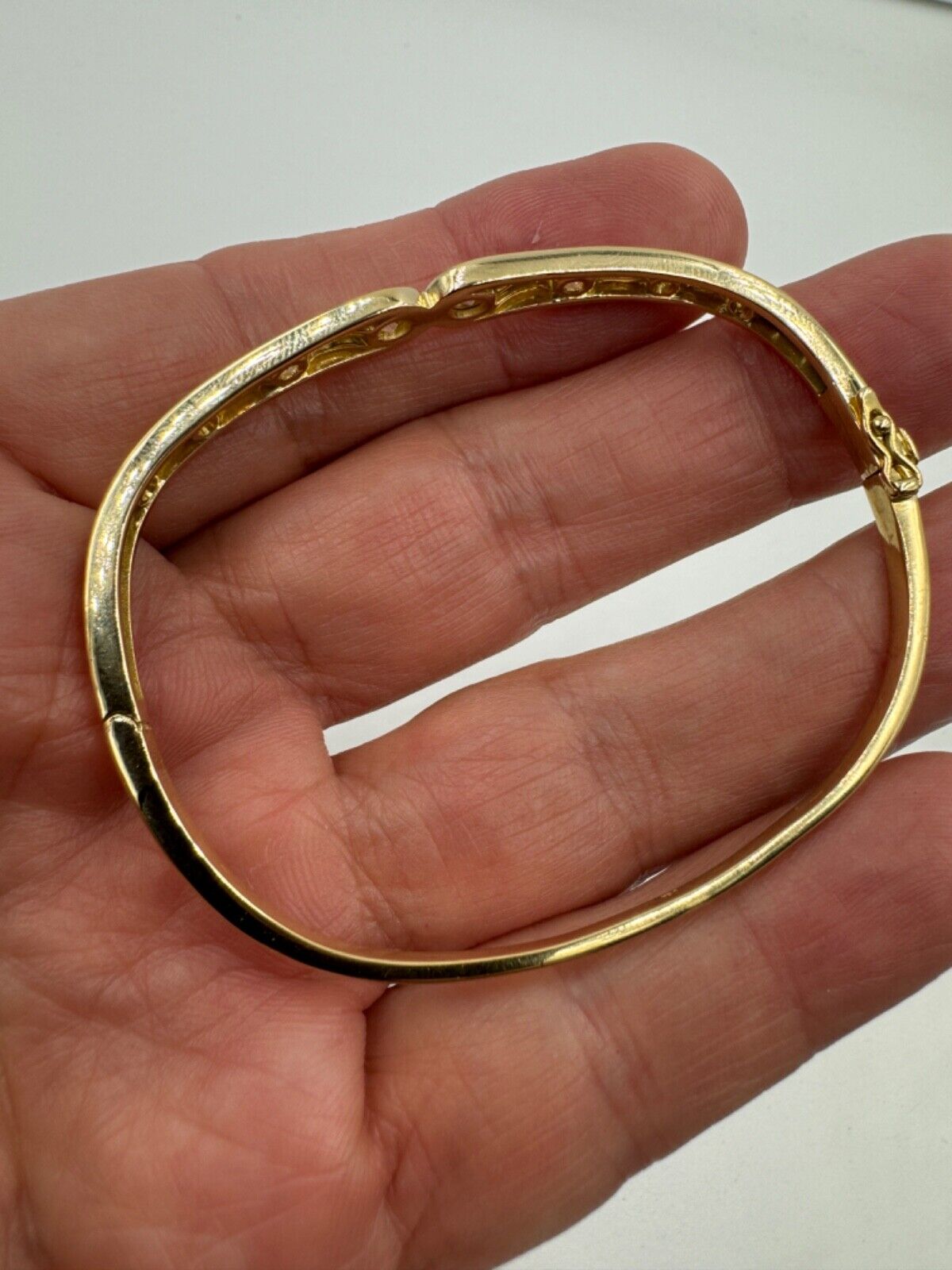 Estate 18k Gold Diamond Bangle Bracelet 1.60cts