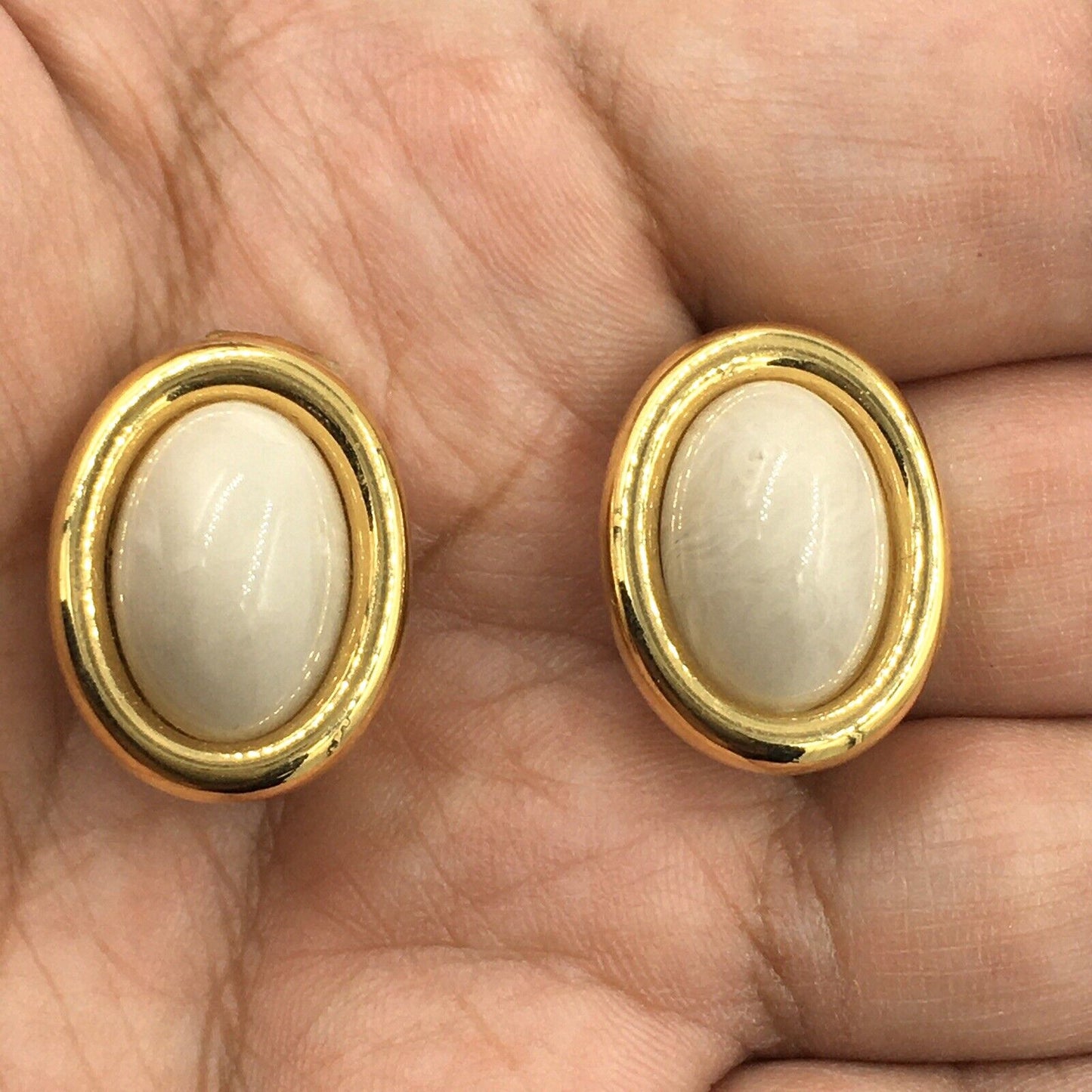 Vintage KJL Kenneth Jay Lane Beige Oval Gold Tone Clip On Earrings