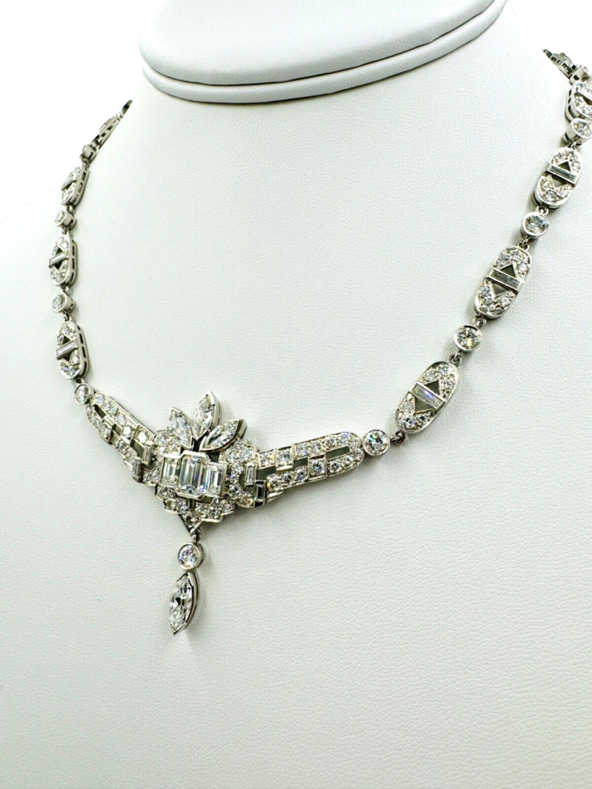 Art Deco 15.50 Carats Diamond Platinum Necklace