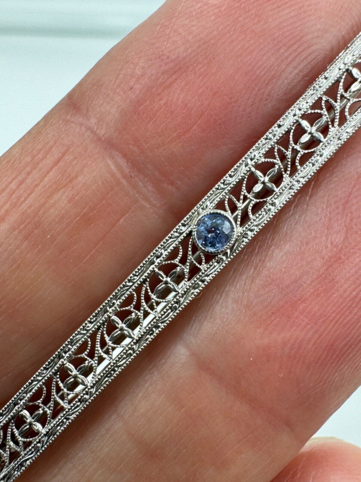 Art Deco Krementz 14k White Gold Filigree Natural Sapphire Bar Brooch Pin