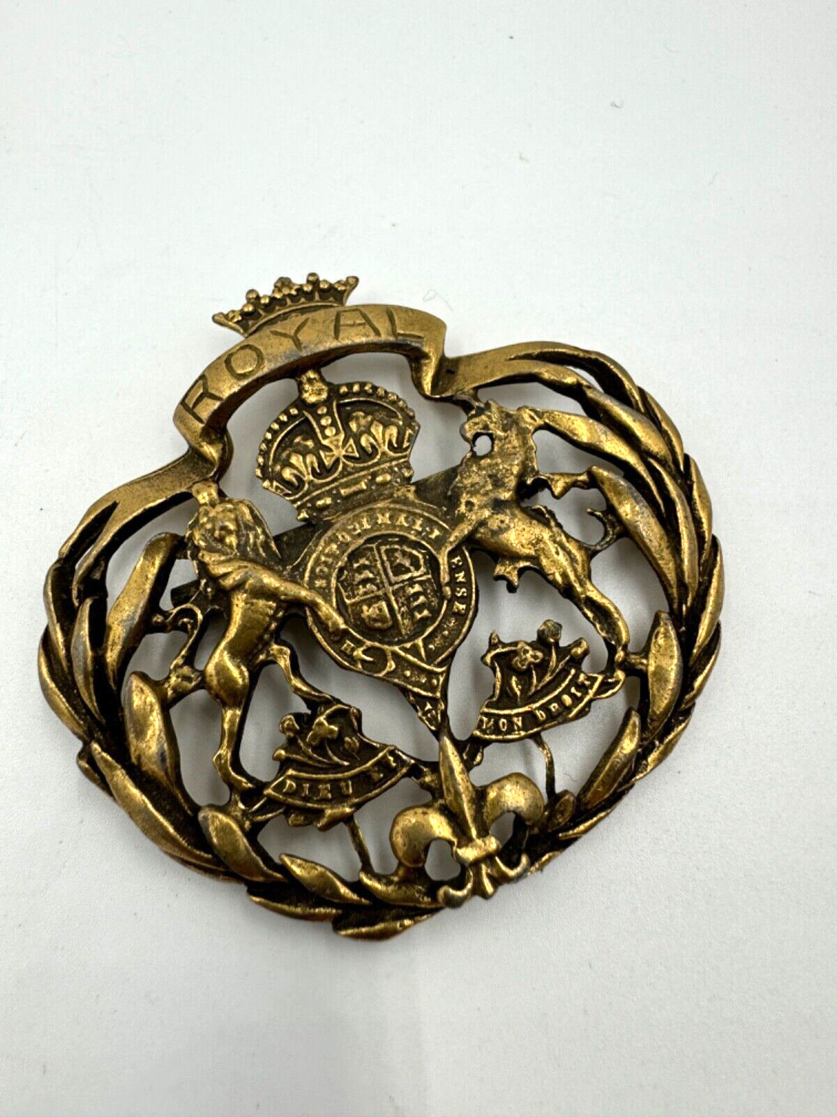 REINAD Golden Lion Crest Badge Vintage Pin Brooch