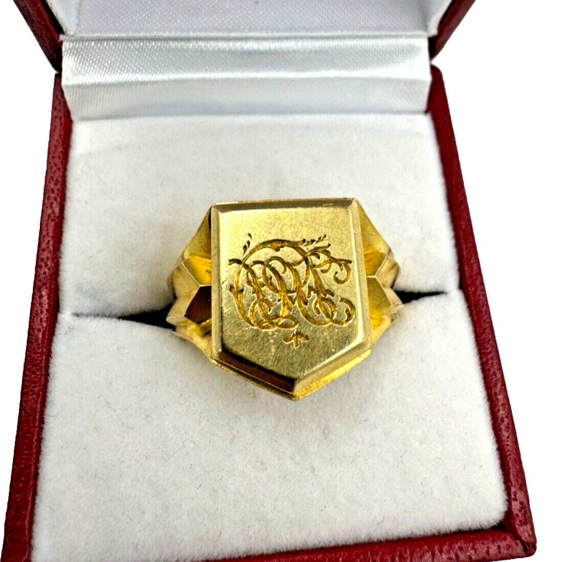 Antique English  18k Yellow Gold Men's Signet Ring Circa 1897