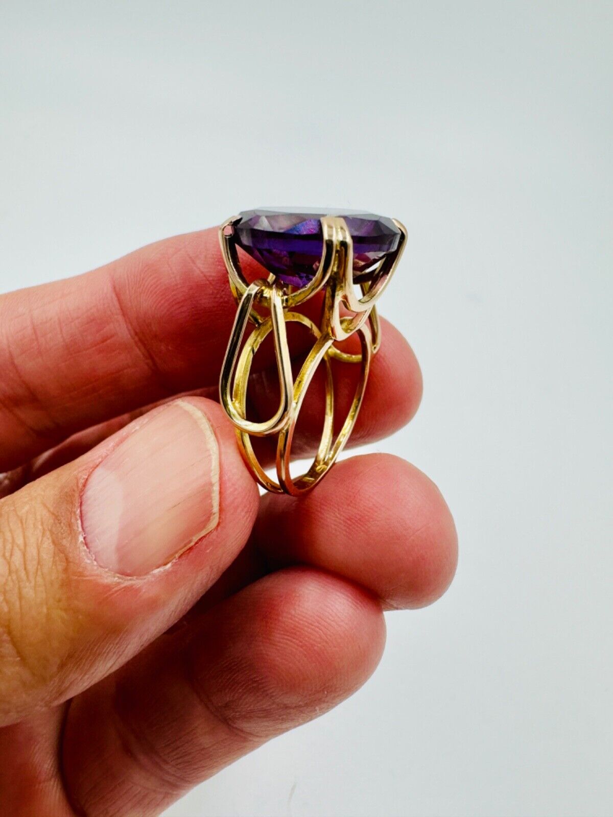 Estate 18k Yellow gold Synthetic Purple Stone Statement ring