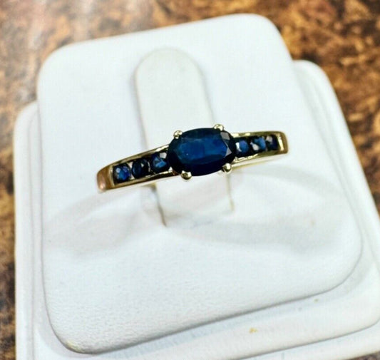 Estate Bijoux 14k Yellow gold Sapphire ring JBNI