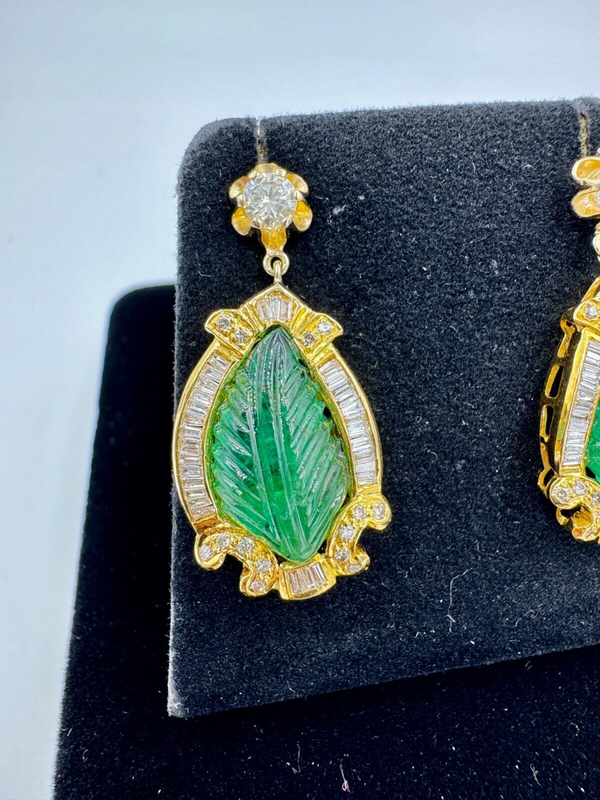 Vintage Carved Emerald Diamond Gold Dangle Earrings