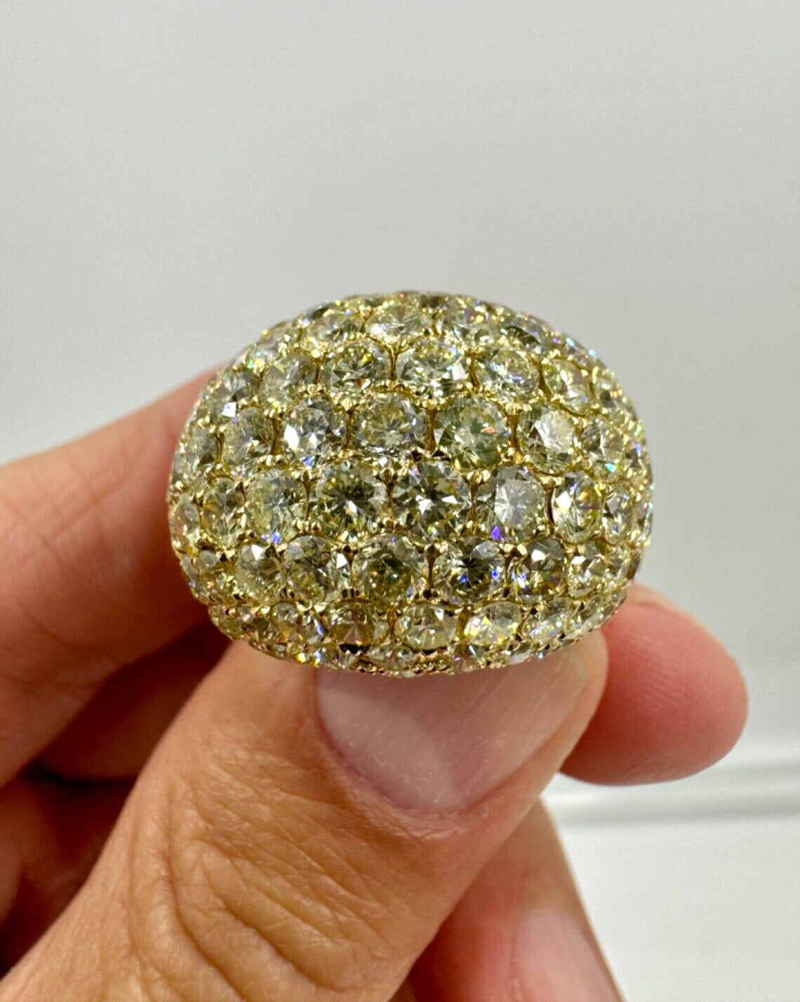 18k Yellow Gold Dome diamond Ring 7.00cts