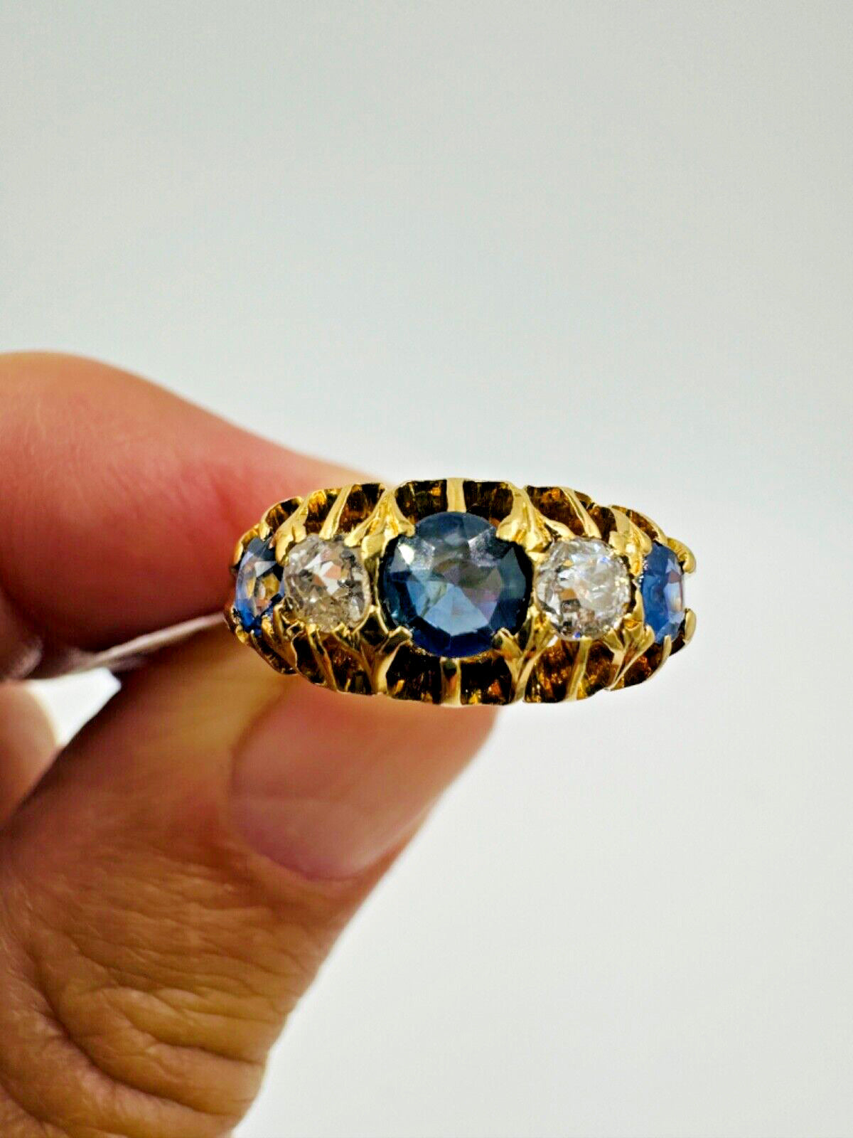 Estate Yellow Gold diamond Sapphire Ring 5 Stone