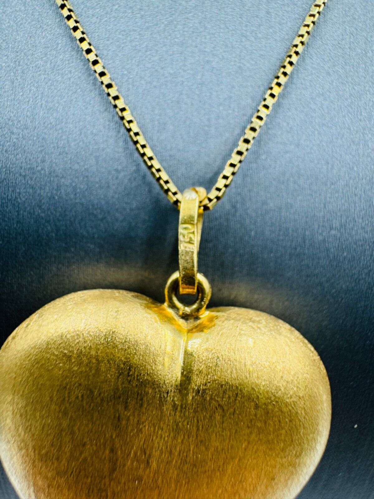 Estate 18k yellow Gold Satin Finish Puffed Heart  Pendant Necklace