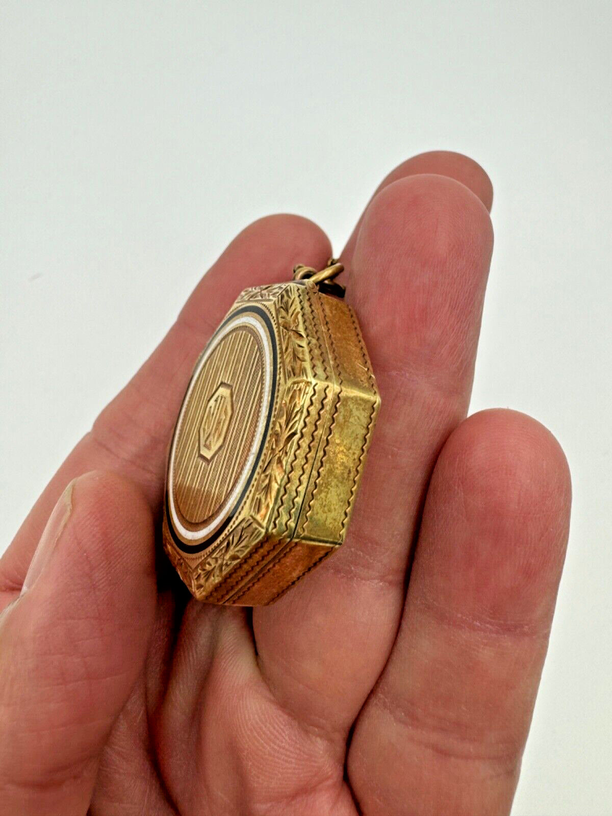 Antique Art Deco Octagonal 14k Gold Ladies' Powder Compact with Chain