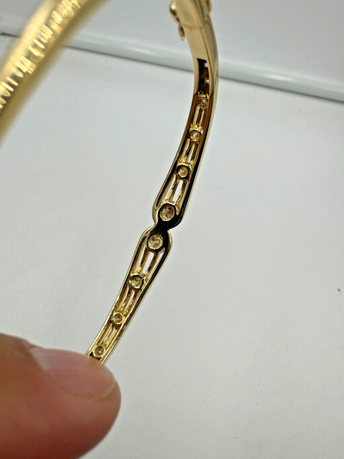 Estate 18k Gold Diamond Bangle Bracelet 1.60cts