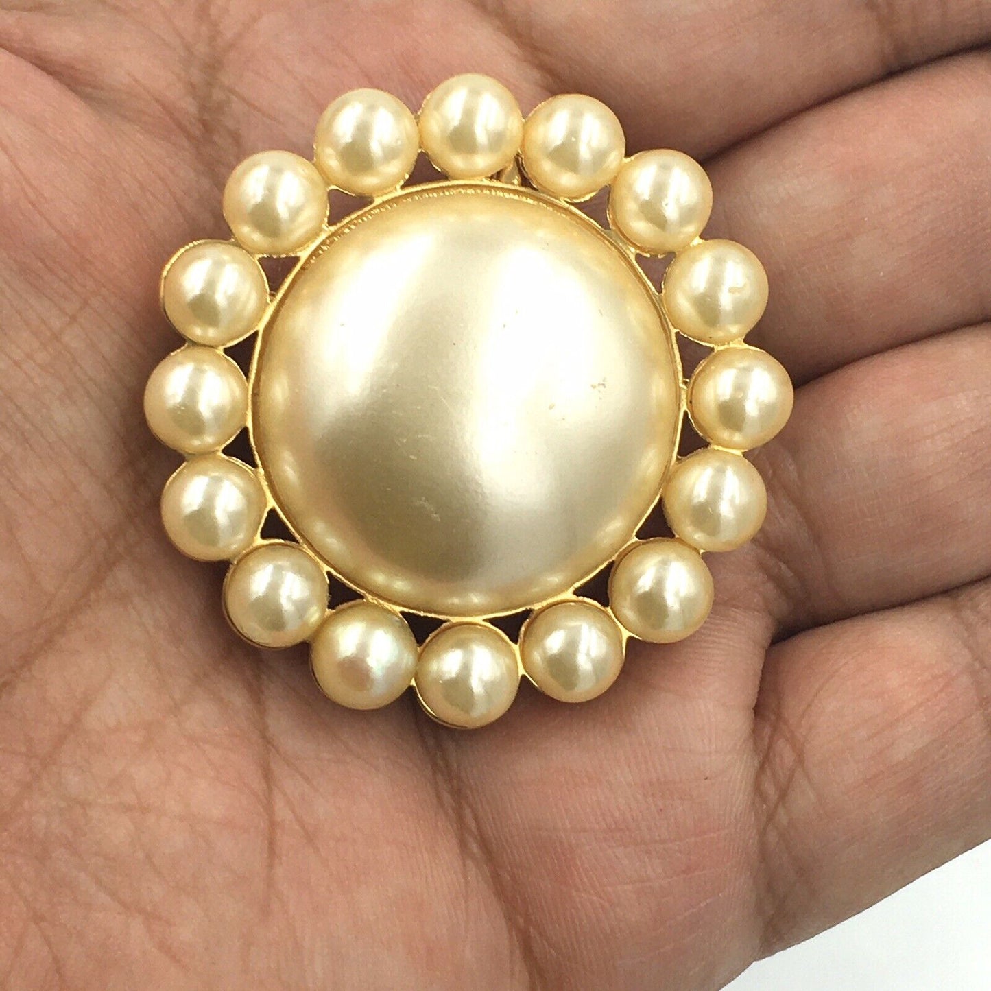 Kenneth Jay Lane Faux Pearl Gold Tone Circular Pendant Brooch Pin