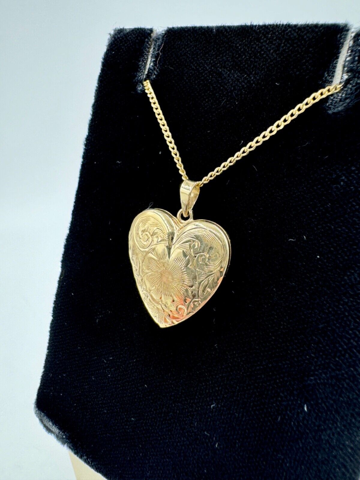 Vintage 14k Yellow Gold Heart Locket Pendant