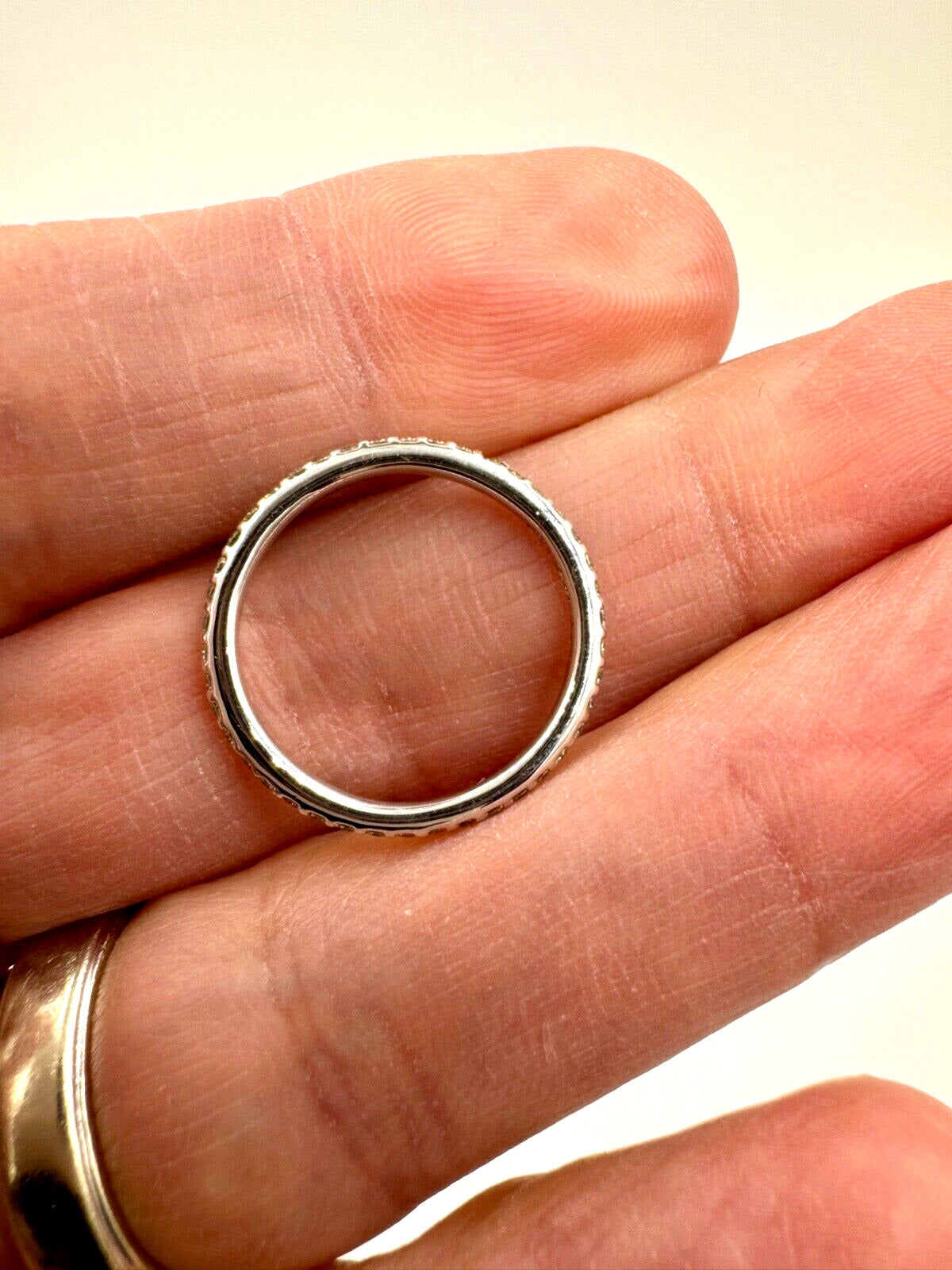 18k White Gold Eternity Diamond Band Ring Size 6, 2mm
