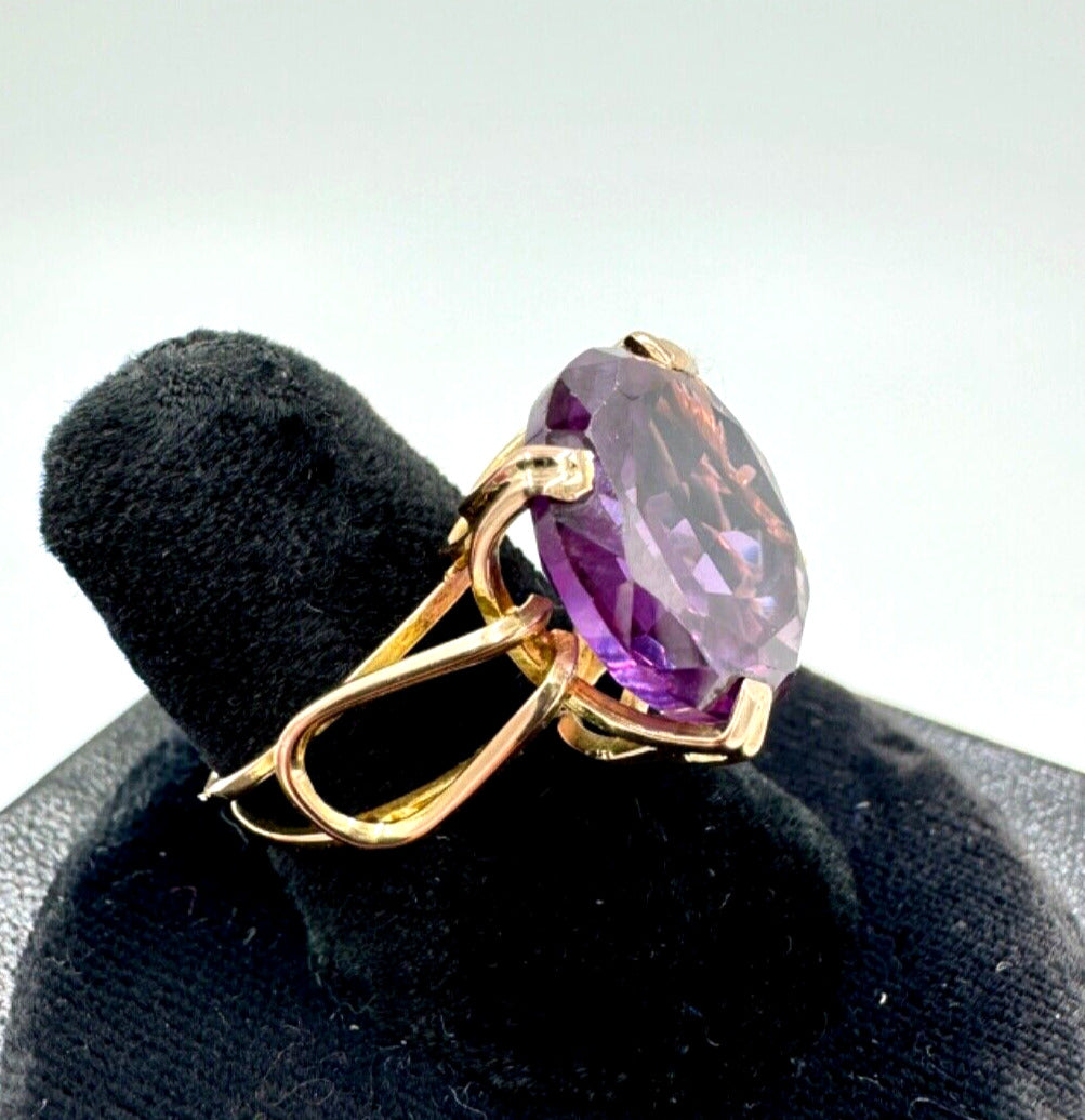 Estate 18k Yellow gold Synthetic Purple Stone Statement ring