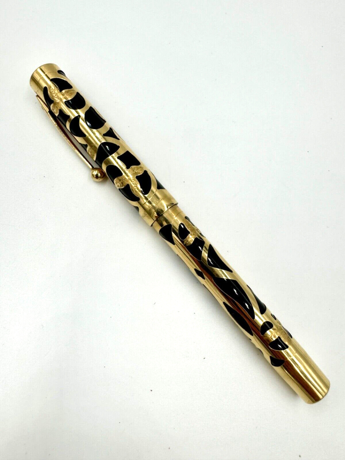 Vintage Sheaffer Nostalgia Solid 14k Gold Overlay Fountain Pen - Circa 1970