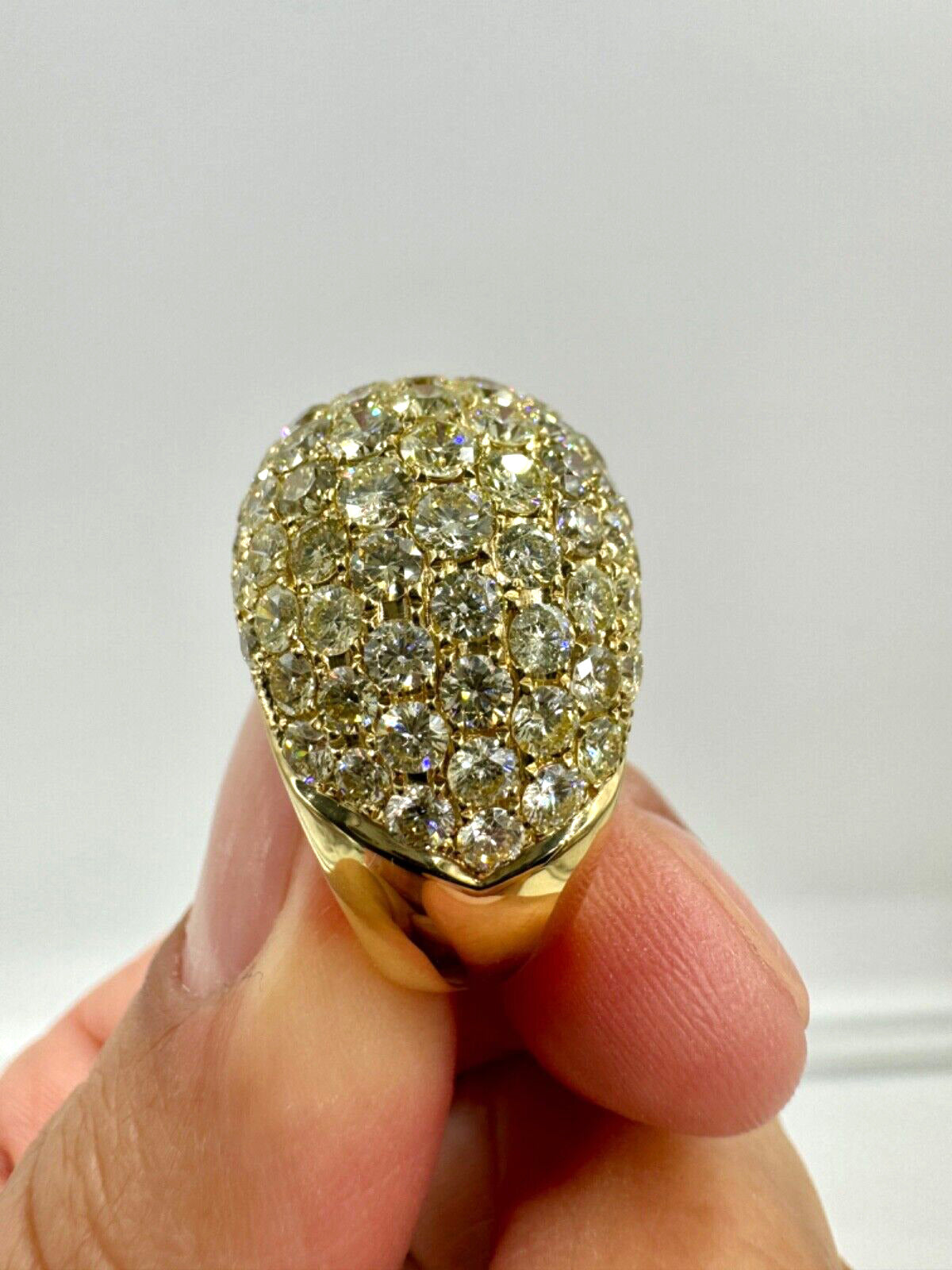 18k Yellow Gold Dome diamond Ring 7.00cts