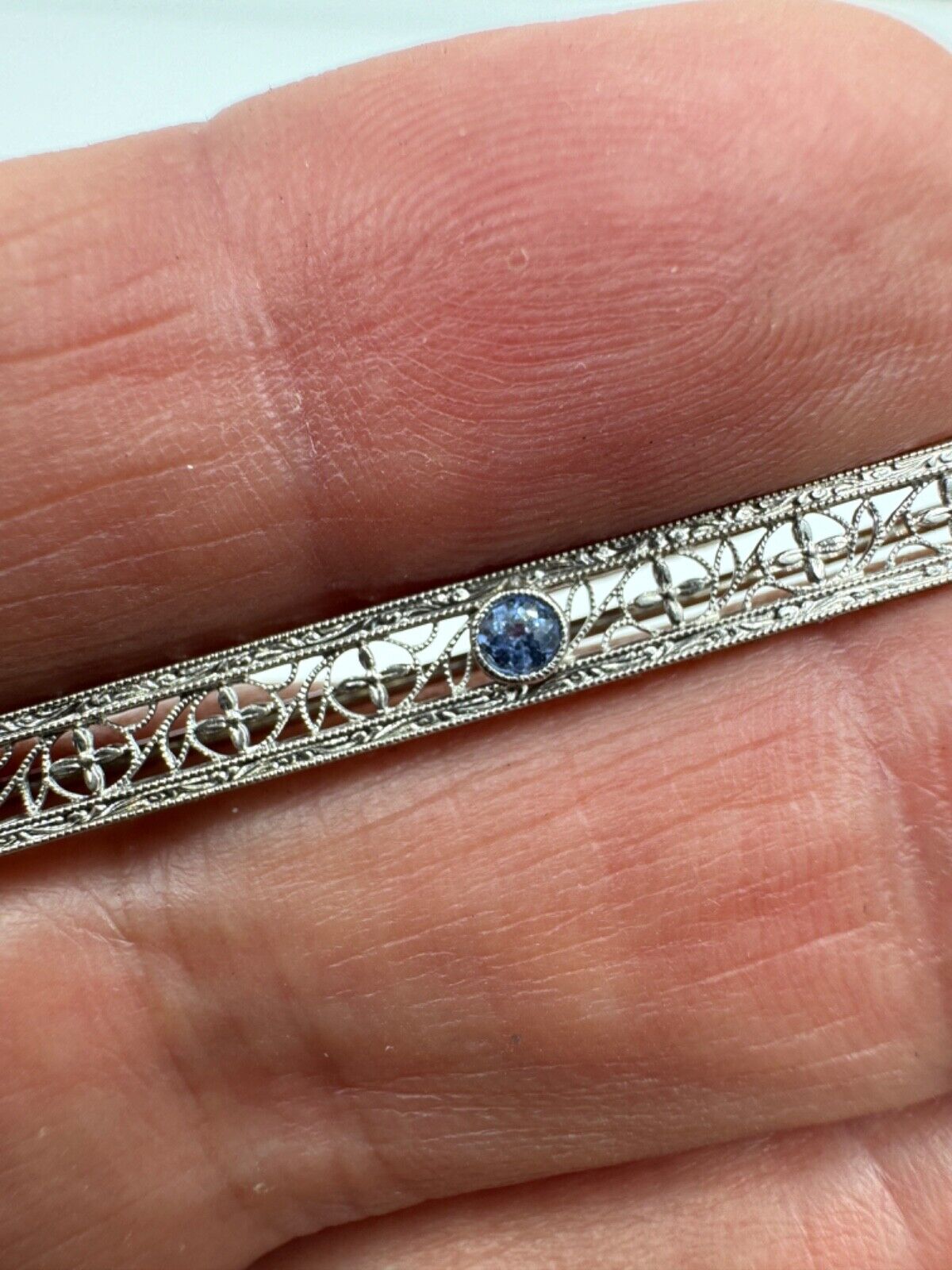 Art Deco Krementz 14k White Gold Filigree Natural Sapphire Bar Brooch Pin