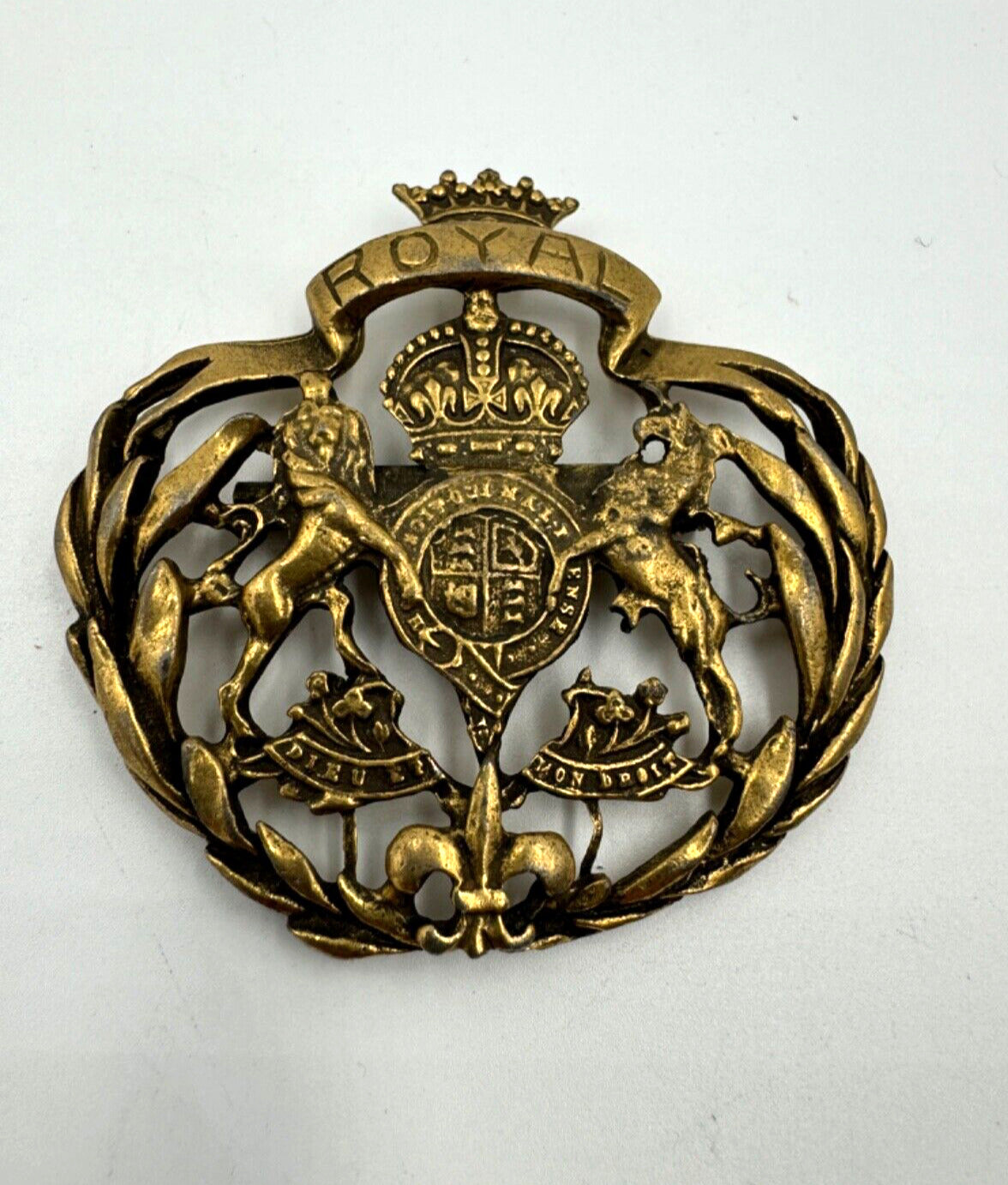 REINAD Golden Lion Crest Badge Vintage Pin Brooch