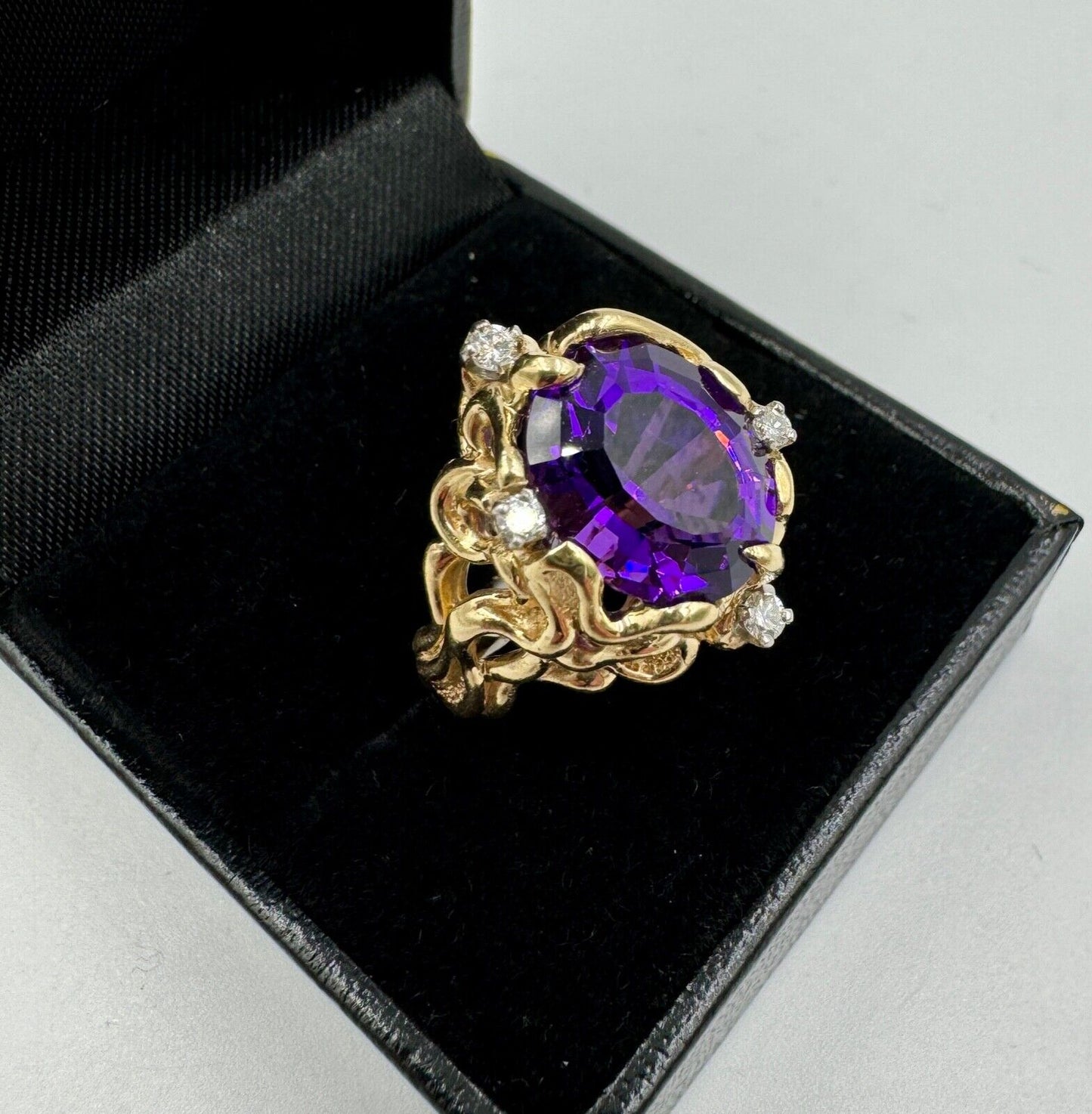Vintage Amethyst and Diamond 14k Yellow Gold Ring