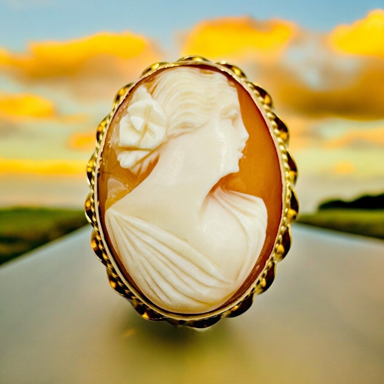 10k Yellow Gold Cameo Pin Brooch 1940's