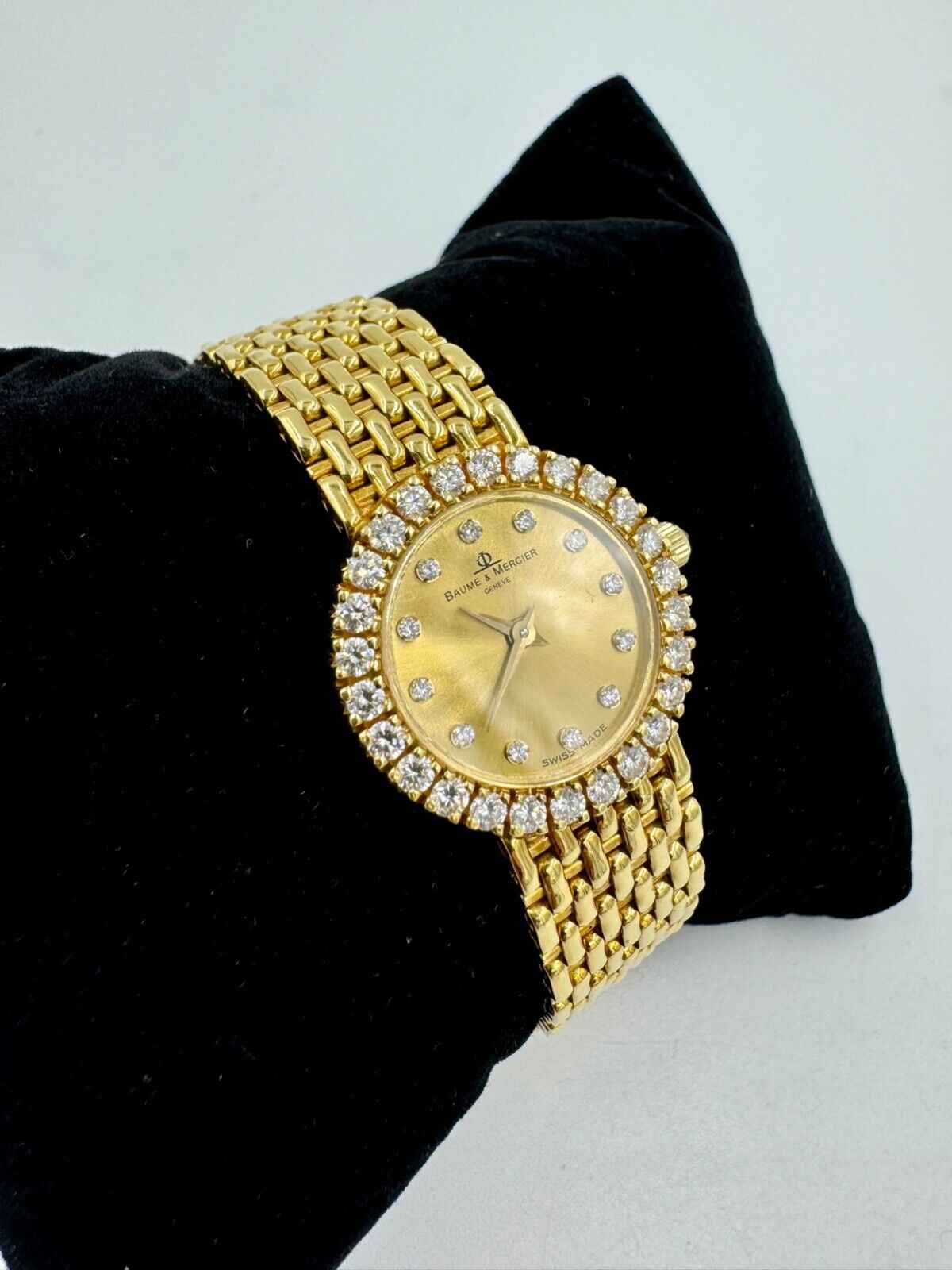 Baume & Mercier 18K Yellow Gold Diamond Wristwatch Lady's