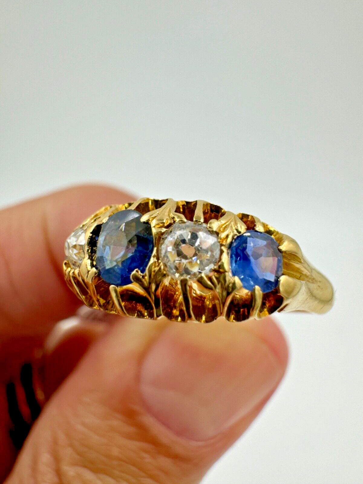 Estate Yellow Gold diamond Sapphire Ring 5 Stone