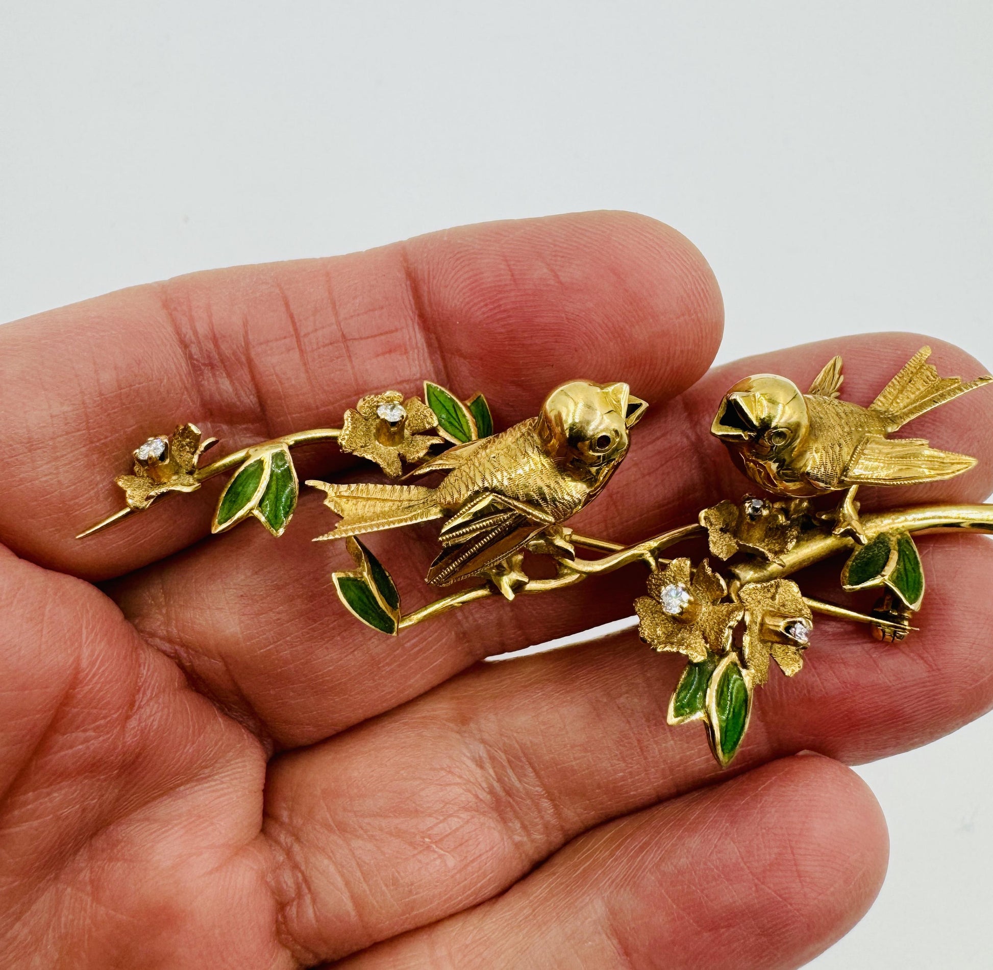 Vintage 18k Gold Italian Bird Diamond brooch Green Enamel