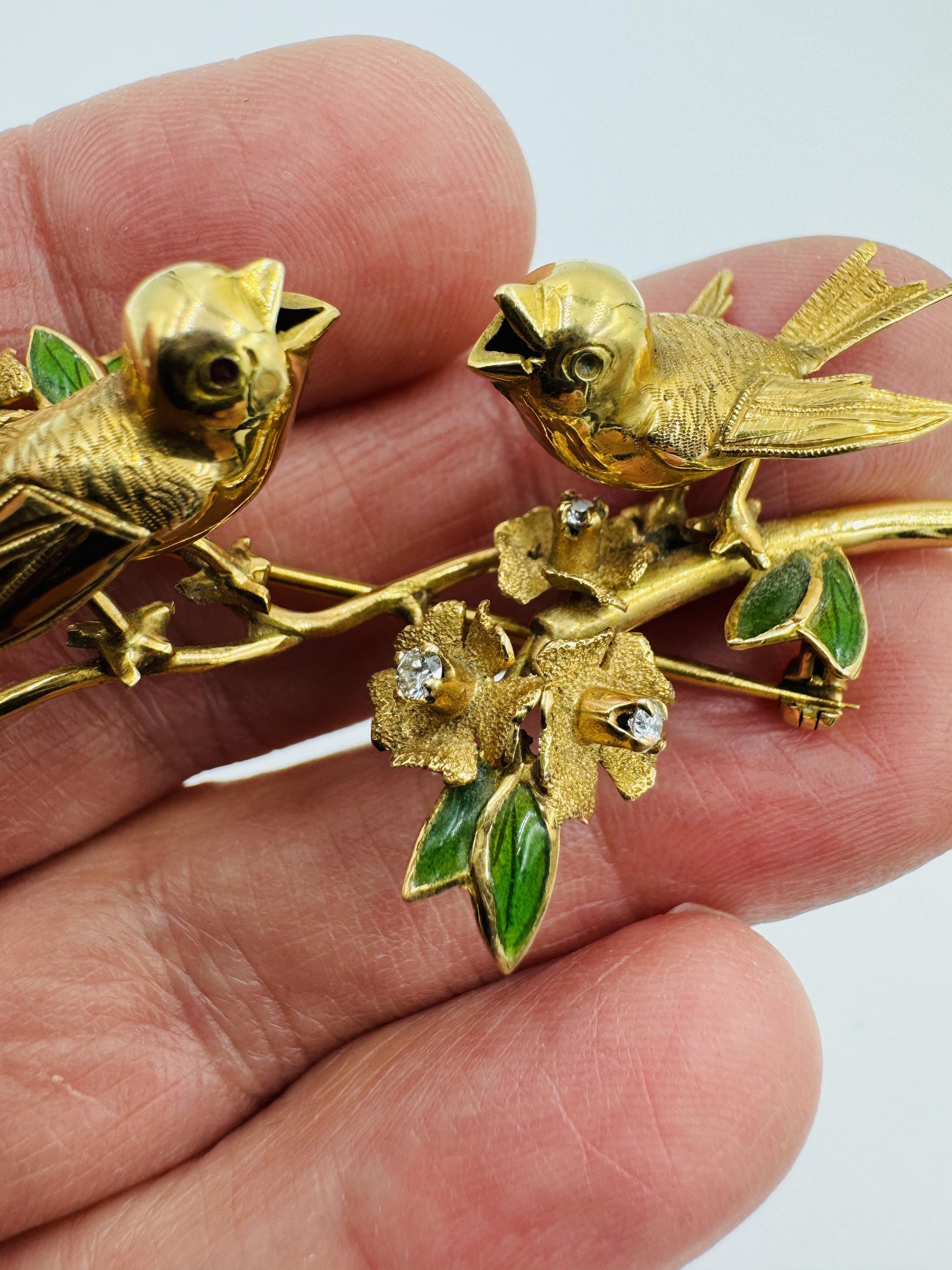 Vintage 18k Gold Italian Bird Diamond brooch Green Enamel