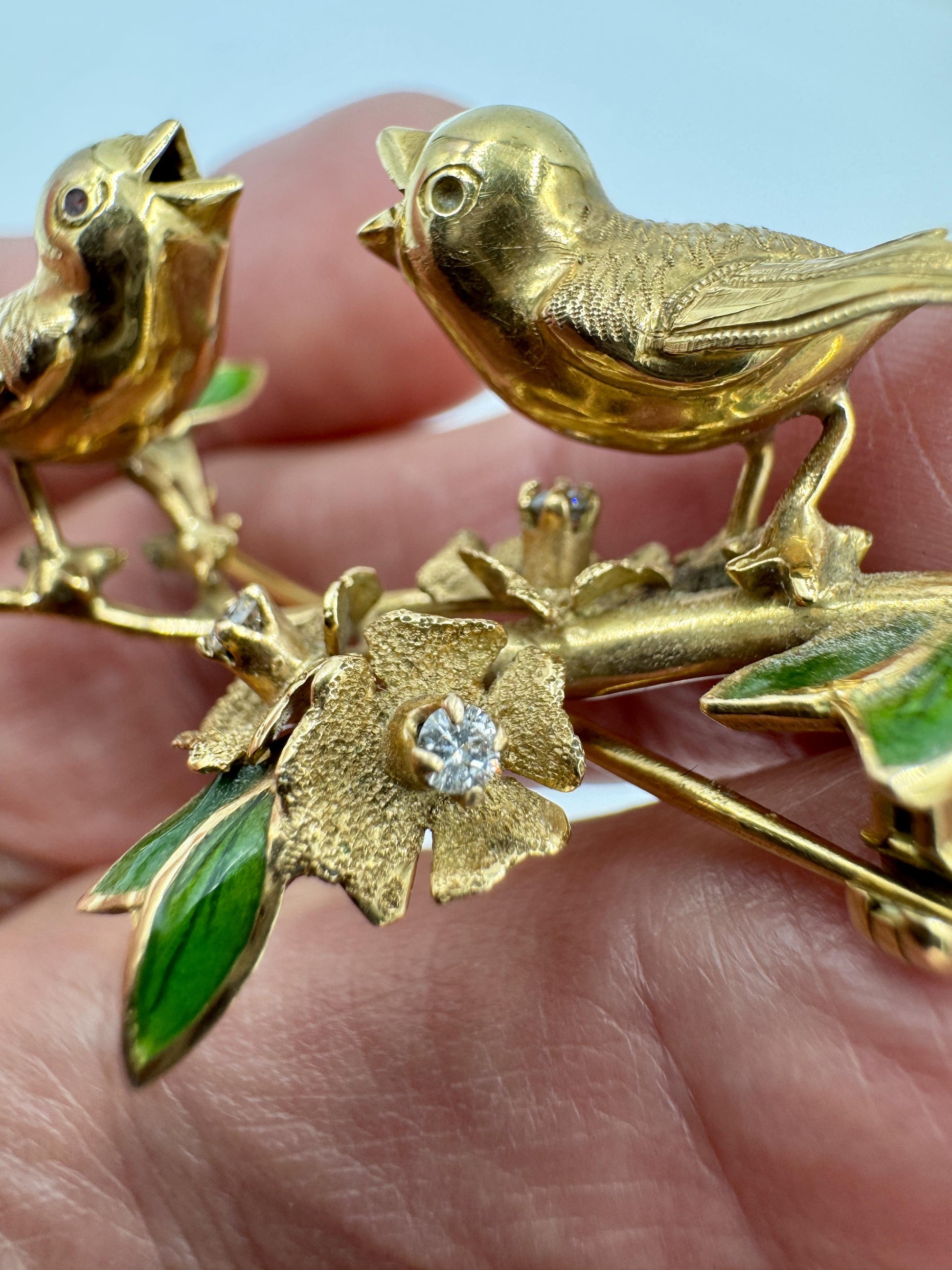 Vintage 18k Gold Italian Bird Diamond brooch Green Enamel